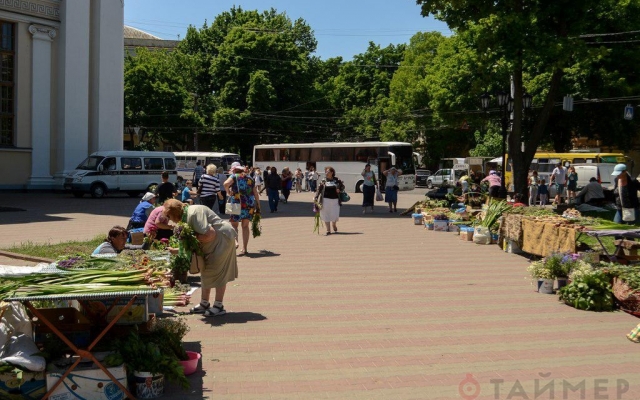 Освящённая зелень: в Одессе праздновали Троицу Фото № 6 Освящённая зелень: в Одессе праздновали Троицу Фото № 6