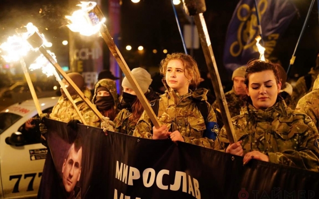 В Одессе состоялось факельное шествие националистов со всех уголков Украины Фото № 8 В Одессе состоялось факельное шествие националистов со всех уголков Украины Фото № 8