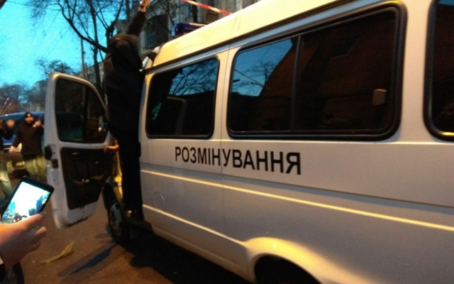 В Одессе ночью эвакуировали людей из ночного клуба (ВИДЕО) Фото № 0 В Одессе ночью эвакуировали людей из ночного клуба (ВИДЕО) Фото № 0