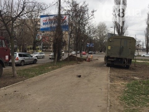 На месте аварии в Одессе застали спящих коммунальщиков (ФОТО) Фото № 1 На месте аварии в Одессе застали спящих коммунальщиков (ФОТО) Фото № 1
