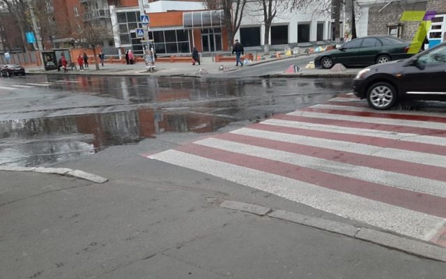 В Одессе закрывали аттракцион и устроили потоп Фото № 2 В Одессе закрывали аттракцион и устроили потоп Фото № 2