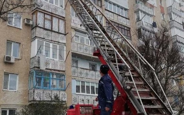 В Белгороде-Днестровском маленький сын запер мать на балконе Фото № 0 В Белгороде-Днестровском маленький сын запер мать на балконе Фото № 0