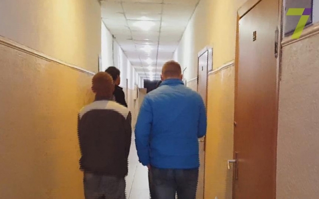 В Одессе задержали двоих преступников, напавших на прохожего Фото № 1 В Одессе задержали двоих преступников, напавших на прохожего Фото № 1