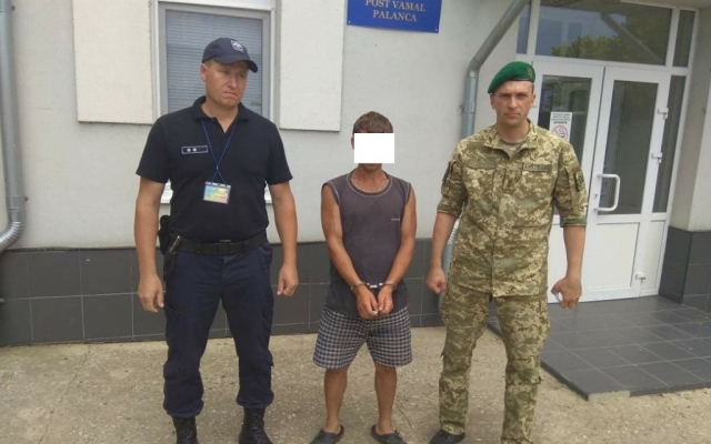 В Одесской области задержали сутенёра из соседней страны Фото № 0 В Одесской области задержали сутенёра из соседней страны Фото № 0