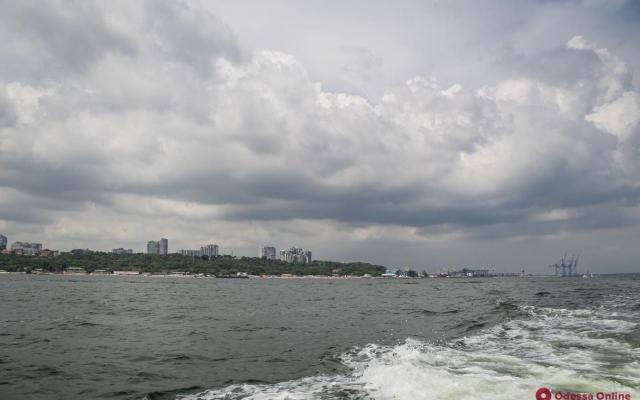 Хмурое небо и неспокойное море Одессы (ФОТО) Фото № 3 Хмурое небо и неспокойное море Одессы (ФОТО) Фото № 3