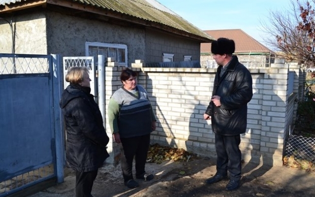 Болградские чиновники отблагодарили дровами родителей моряка с буксира «Яны Капу» Фото № 0 Болградские чиновники отблагодарили дровами родителей моряка с буксира «Яны Капу» Фото № 0