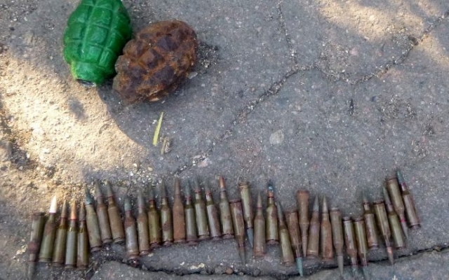 Житель райцентра Окны собрал на свалке мешок боеприпасов (ФОТО) Фото № 0 Житель райцентра Окны собрал на свалке мешок боеприпасов (ФОТО) Фото № 0