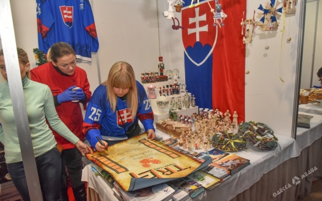 В Одессе открыли Рождественскую ярмарку (ФОТО) Фото № 5 В Одессе открыли Рождественскую ярмарку (ФОТО) Фото № 5