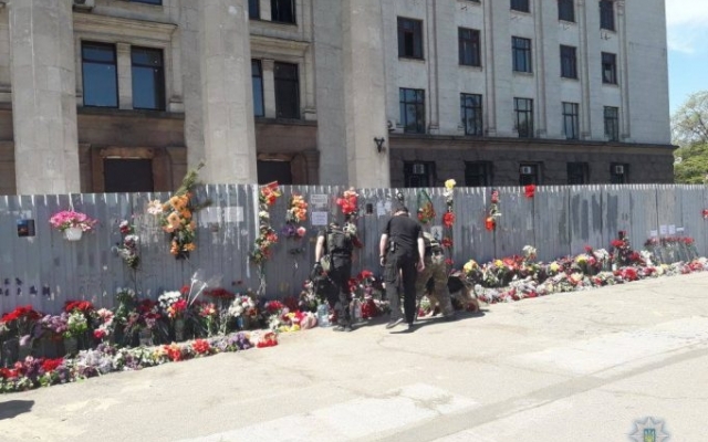 На Куликовом поле полиция проверяла подозрительную сумку Фото № 0 На Куликовом поле полиция проверяла подозрительную сумку Фото № 0
