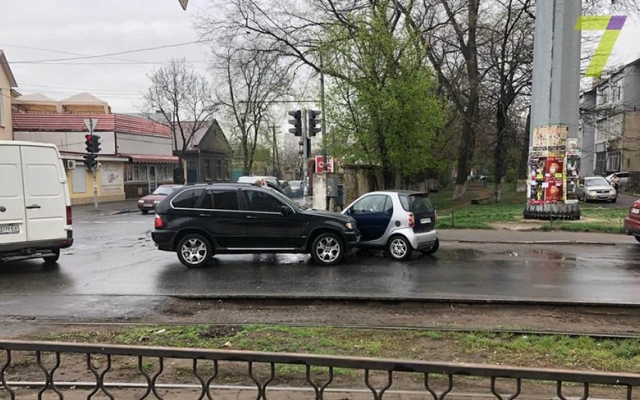 Баловство ребёнка во время вождения матери едва не стоило им жизни Фото № 0 Баловство ребёнка во время вождения матери едва не стоило им жизни Фото № 0