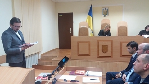 Бизнесмена Вадима Альперина отправили в СИЗО с правом выйти под залог в размере почти 21 миллион гривен Фото № 2 Бизнесмена Вадима Альперина отправили в СИЗО с правом выйти под залог в размере почти 21 миллион гривен Фото № 2