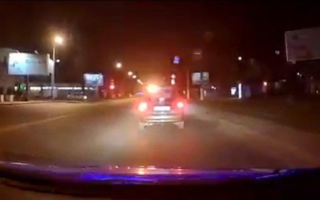 Нетрезвый водитель на служебном автомобиле рассекал по Одессе (ВИДЕО) Фото № 0 Нетрезвый водитель на служебном автомобиле рассекал по Одессе (ВИДЕО) Фото № 0