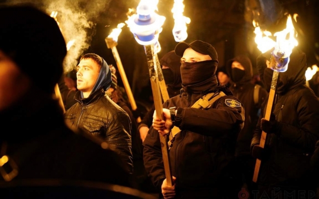 В Одессе состоялось факельное шествие националистов со всех уголков Украины Фото № 7 В Одессе состоялось факельное шествие националистов со всех уголков Украины Фото № 7