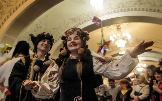В Одесской филармонии музыканты и слушатели провели ночь перед Рождеством Фото № 34 В Одесской филармонии музыканты и слушатели провели ночь перед Рождеством Фото № 34