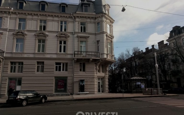 В Одессе с доходного дома Стифель на Дерибасовской сняли леса Фото № 0 В Одессе с доходного дома Стифель на Дерибасовской сняли леса Фото № 0
