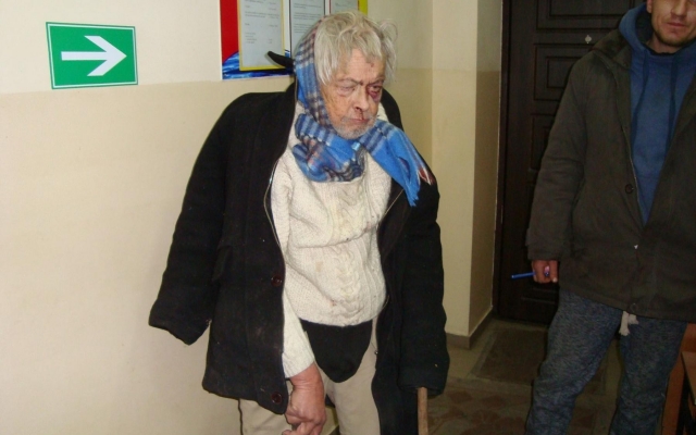 В Одессе нашли пожилого мужчину, которого посадили на поезд и отправили с глаз долой (ФОТО) Фото № 2 В Одессе нашли пожилого мужчину, которого посадили на поезд и отправили с глаз долой (ФОТО) Фото № 2