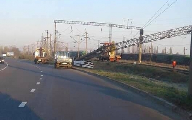 В Черноморске легковушка въехала в электроопору (ФОТО) Фото № 0 В Черноморске легковушка въехала в электроопору (ФОТО) Фото № 0