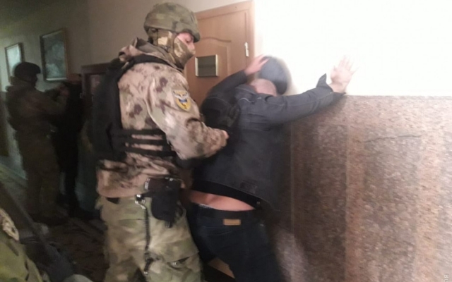 В одесский автодор ворвались неизвестные боевики (ФОТО) Фото № 3 В одесский автодор ворвались неизвестные боевики (ФОТО) Фото № 3