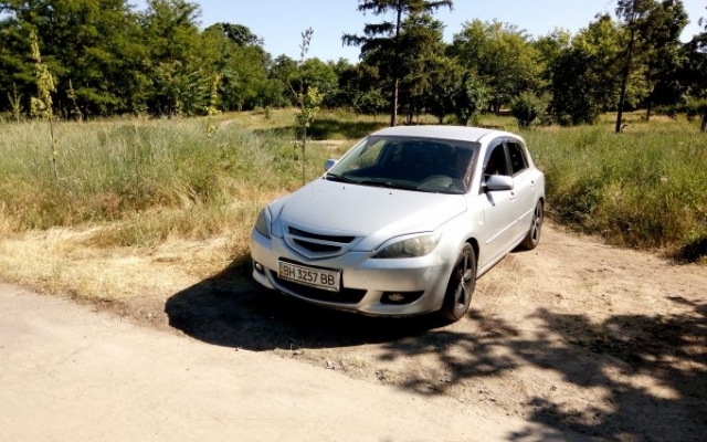 Автохам на каблуках припарковалась в парке Фото № 0 Автохам на каблуках припарковалась в парке Фото № 0
