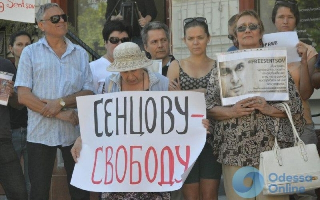 «Свободу узникам Кремля»: в Одессе митинговали в поддержку украинских политзаключённых Фото № 2 «Свободу узникам Кремля»: в Одессе митинговали в поддержку украинских политзаключённых Фото № 2