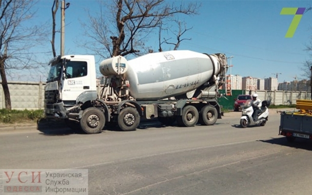 ДТП на Таирова: автомобиль разорвало на части (ФОТО) Фото № 0 ДТП на Таирова: автомобиль разорвало на части (ФОТО) Фото № 0