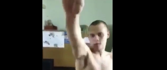 Странное видео Игоря Резуна, бросившего камень в голову Дмитрия Головина Фото № 0 Странное видео Игоря Резуна, бросившего камень в голову Дмитрия Головина Фото № 0