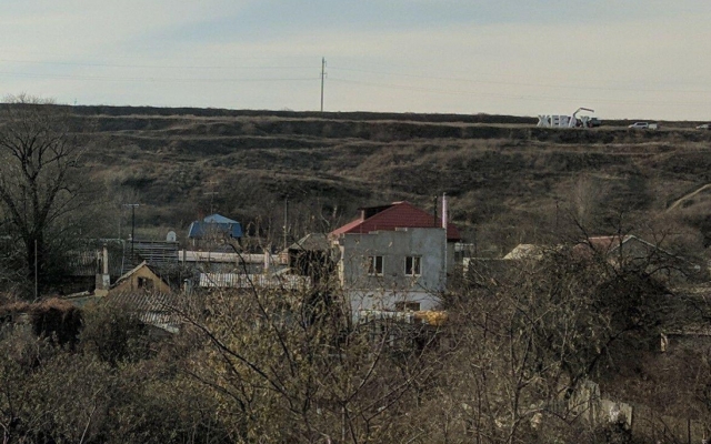 На Жеваховой горе в Одессе ставят огромные буквы Фото № 1 На Жеваховой горе в Одессе ставят огромные буквы Фото № 1