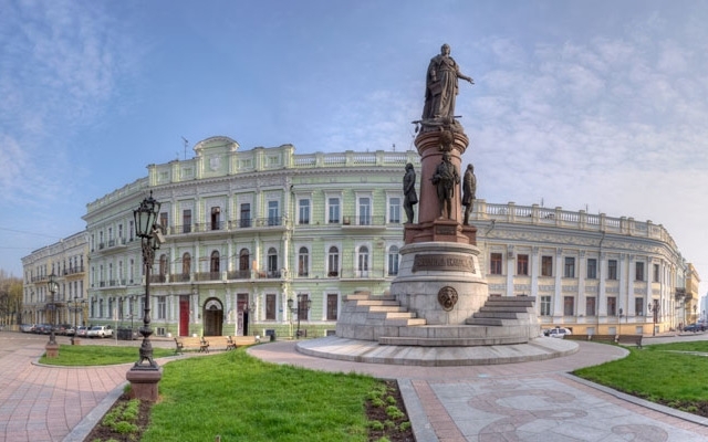 Туристы, посещающие Одессу, будут платить 21 гривну в день Фото № 0 Туристы, посещающие Одессу, будут платить 21 гривну в день Фото № 0
