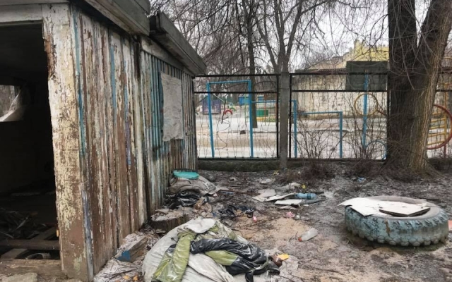 В Аккермане наркоманы кишат рядом с детской площадкой, школой и детсадом (ФОТО 18+) Фото № 10 В Аккермане наркоманы кишат рядом с детской площадкой, школой и детсадом (ФОТО 18+) Фото № 10