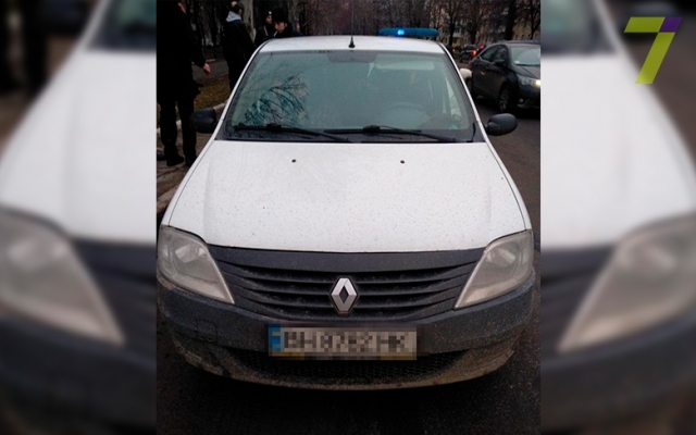 Патрульным потребовалось несколько часов, чтобы разыскать угнанный автомобиль Фото № 0 Патрульным потребовалось несколько часов, чтобы разыскать угнанный автомобиль Фото № 0