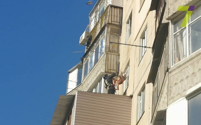В Одессе с окна многоэтажки выпала пожилая женщина (ФОТО) Фото № 0 В Одессе с окна многоэтажки выпала пожилая женщина (ФОТО) Фото № 0