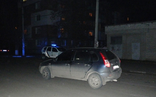 Под колёсами легкового автомобиля оказалась пожилая женщина Фото № 1 Под колёсами легкового автомобиля оказалась пожилая женщина Фото № 1