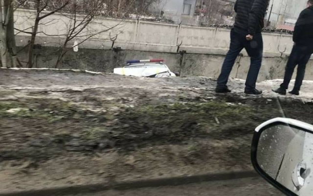 На Горбатом мосту произошло ДТП с участием полиции (ФОТО) Фото № 0 На Горбатом мосту произошло ДТП с участием полиции (ФОТО) Фото № 0