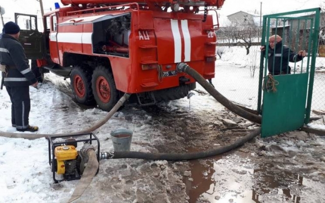 Талая вода топит дворы в Одесской области Фото № 0 Талая вода топит дворы в Одесской области Фото № 0