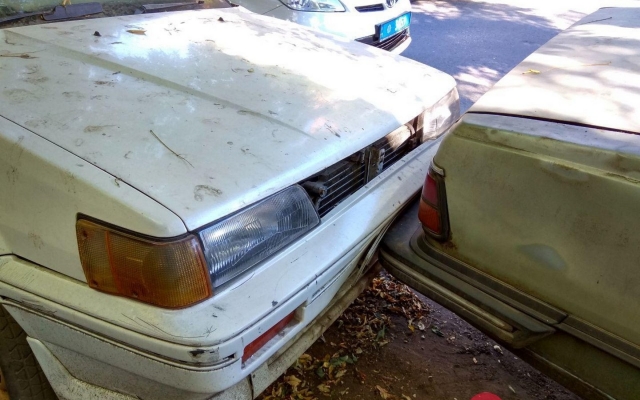 На Молдаванке автоледи на Mercedes собрала На Молдаванке автоледи на Mercedes собрала