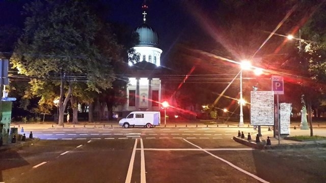 Одесса: коммунальщики нанесли разметку на ряд дорог Фото № 0 Одесса: коммунальщики нанесли разметку на ряд дорог Фото № 0
