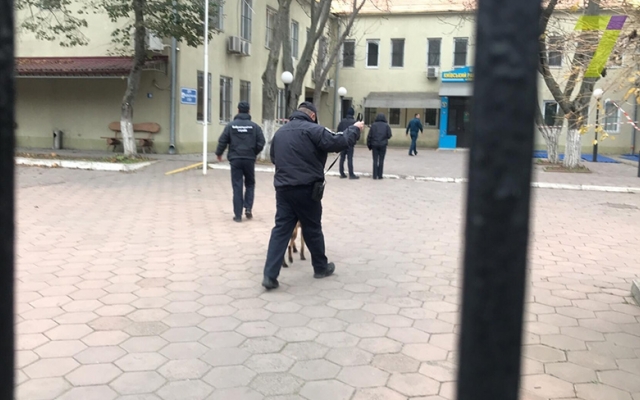 В Одессе проверяют информацию о минировании Киевского районного и Апелляционного судов Фото № 2 В Одессе проверяют информацию о минировании Киевского районного и Апелляционного судов Фото № 2