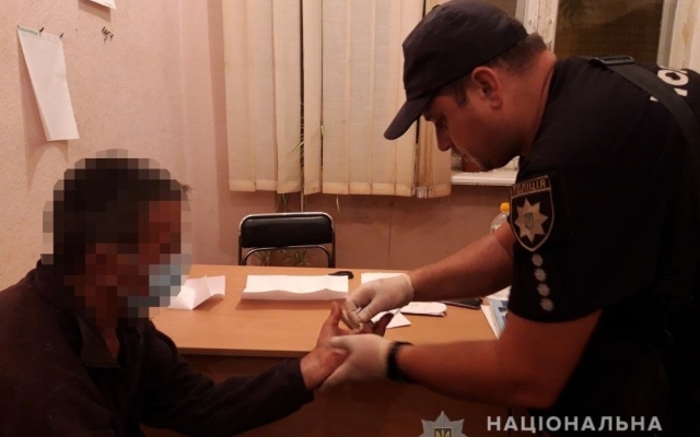 63-летний житель Одесской области изнасиловал 9-летнего мальчика Фото № 0 63-летний житель Одесской области изнасиловал 9-летнего мальчика Фото № 0