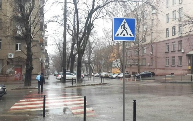 Вниманию одесских водителей: установлен ряд новых дорожных знаков Фото № 3 Вниманию одесских водителей: установлен ряд новых дорожных знаков Фото № 3