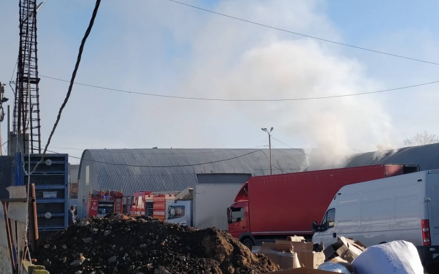 Возле рынка Возле рынка