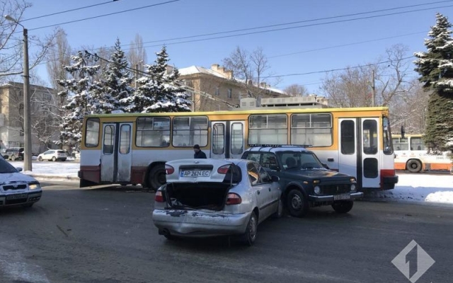 Из-за ДТП в Одессе образовалась огромная пробка Фото № 0 Из-за ДТП в Одессе образовалась огромная пробка Фото № 0