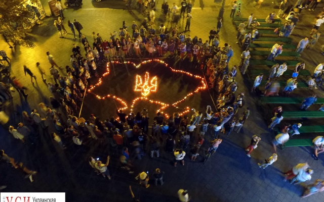 Украина: флешмоб на Приморском бульваре Фото № 4 Украина: флешмоб на Приморском бульваре Фото № 4