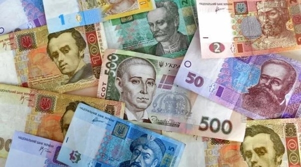 Три банка в Одессе могут принимать испорченные купюры Фото № 0 Три банка в Одессе могут принимать испорченные купюры Фото № 0