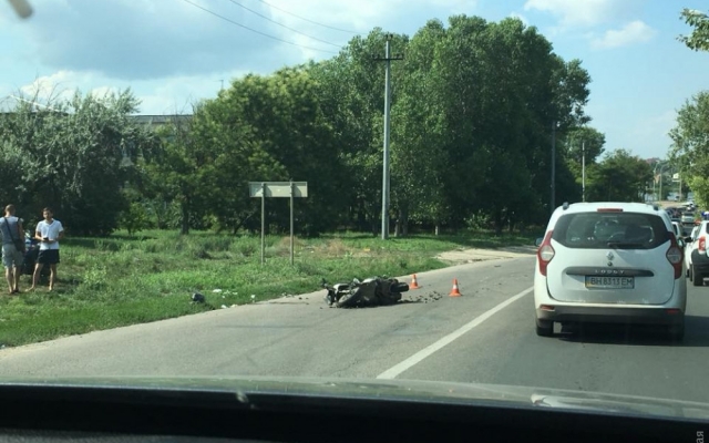 Неподалёку от Черноморска сбили мопедиста (ФОТО) Фото № 1 Неподалёку от Черноморска сбили мопедиста (ФОТО) Фото № 1