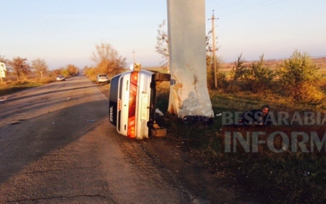 В Одесской области автомобиль въехал в компанию людей. Есть жертвы Фото № 2 В Одесской области автомобиль въехал в компанию людей. Есть жертвы Фото № 2