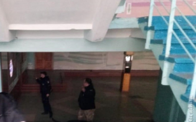 Юному одесситу грозит срок за первоапрельскую шутку Фото № 1 Юному одесситу грозит срок за первоапрельскую шутку Фото № 1