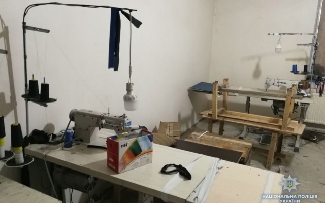 В Одесской области нелегалы шили одежду для В Одесской области нелегалы шили одежду для