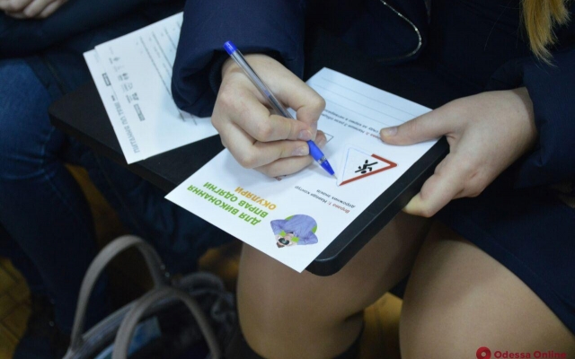 Одесским студентам показали как опасно садиться за руль в нетрезвом состоянии Фото № 8 Одесским студентам показали как опасно садиться за руль в нетрезвом состоянии Фото № 8