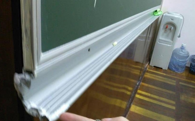 Родители одесских шестиклассников возмущены состоянием класса (ФОТО) Фото № 0 Родители одесских шестиклассников возмущены состоянием класса (ФОТО) Фото № 0
