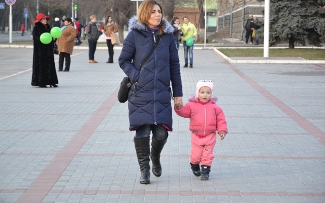 «Встреча весны»: народные гуляния на главной площади Измаила Фото № 1 «Встреча весны»: народные гуляния на главной площади Измаила Фото № 1